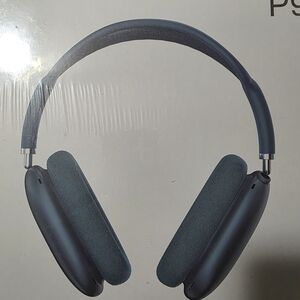 Over-Ear Wireless Headphones in Navy Blue
